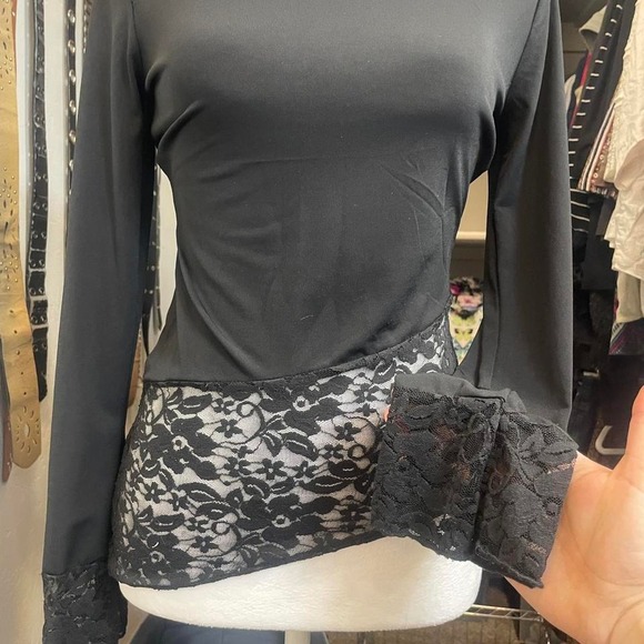 Orange Kiss Y2K goth black lace long sleeve asymmetrical hem top- - Picture 6 of 7